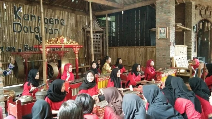 Kampoeng Dolanan Nusantara